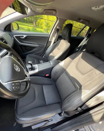 Volvo V60 cena 49900 przebieg: 235423, rok produkcji 2016 z Swarzędz małe 67